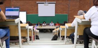 Professores de universidades e instituições federais encerram greve em todo o país Professores de universidades e instituições federais encerram greve em todo o país