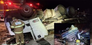 Carreta capota e motorista morre na BR-251 Carreta capota e motorista morre na BR-251