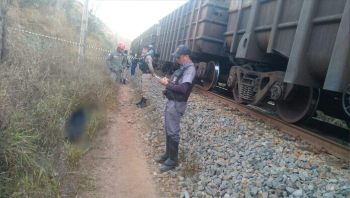 Idoso morre atropelado por trem em Itabirito