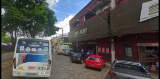 Itabirito: moto sem placa atropela grávida em frente ao Farid e ocupantes fogem sem prestar socorro Itabirito: moto sem placa atropela grávida em frente ao Farid e ocupantes fogem sem prestar socorro