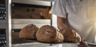 MG: trabalhador de panificadora foi chamado de “Tetinha” e será indenizado MG: trabalhador de panificadora foi chamado de “Tetinha” e será indenizado