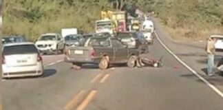 Cachoeira do Campo, Ouro Preto: moto e caminhonete se chocam na BR-356 Cachoeira do Campo, Ouro Preto: moto e caminhonete se chocam na BR-356