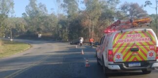 BR-381: acidente entre carro e caminhão deixa um morto e dois feridos em São Gonçalo do Rio Abaixo BR-381: acidente entre carro e caminhão deixa um morto e dois feridos em São Gonçalo do Rio Abaixo