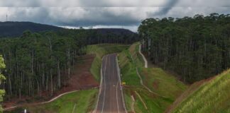 BR-356, entre Itabirito e Nova Lima: “estrada da Vale” passa por melhorias e trânsito ficará em “pare e siga” BR-356, entre Itabirito e Nova Lima: “estrada da Vale” passa por melhorias e trânsito ficará em “pare e siga”