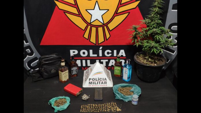 Ouro Preto: jovem de 18 anos é preso com 87 pedras de crack e 2 sacolas com maconha já 'dichavada'