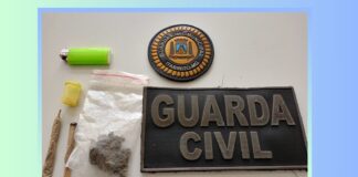 Itabirito: jovens fumam maconha na Praça do Centenário e vão parar na delegacia de Ouro Preto Itabirito: jovens fumam maconha na Praça do Centenário e vão parar na delegacia de Ouro Preto