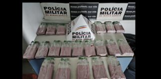 Mariana: PM prende jovem e apreende menor por receptação de 60 frascos de lança-perfume Mariana: PM prende jovem e aprende menor suspeitos de receptação de 60 frascos de "lança-perfume"