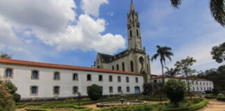 Santuário do Caraça retoma visitação sem restrições após incêndios na Serra do Espinhaço Santuário do Caraça retoma visitação sem restrições após incêndios