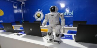 Prefeitura de Ouro Preto inaugura laboratório de programação e robótica em Antônio Pereira Prefeitura de Ouro Preto inaugura laboratório de programação e robótica em Antônio Pereira