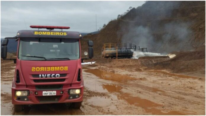 Caminhão com 17 mil litros de diesel pega fogo na Vale; bombeiros de Mariana e Ouro Preto atuam