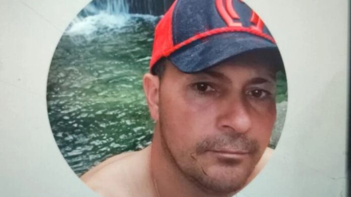 Homem morre ao ser atingido por raio enquanto pilotava moto em Nova União