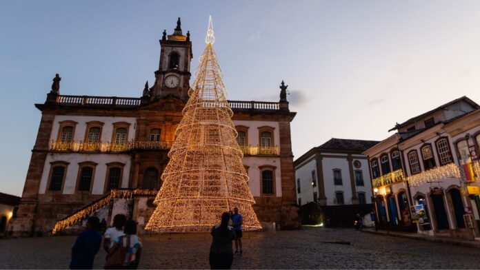 É nesta sexta (29) a abertura do Natal de Ouro Preto, com cortejo natalino e desfile do Zé Pereira