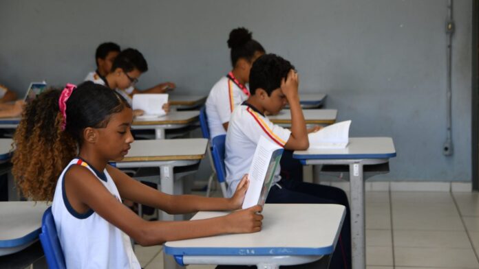 Alunos da Escola Manoel Salvador são premiados na maior olimpíada de educação financeira do Brasil. Foto - divulgação.