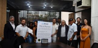 Itabirito: moradores do Água Limpa recebem Certidão de Regularização Fundiária Prefeitura de Itabirito entrega Certidão de Regularização Fundiária para moradores do Água Limpa