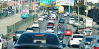 Minas Gerais: calendário de pagamento do IPVA 2025 é divulgado; confira tabela Pagamento do IPVA 2025. Imagem: Dirceu Aurélio / Imprensa MG