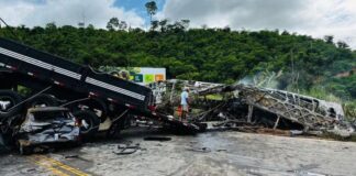 BR-116, Teófilo Otoni: 38 mortos BR-116, Teófilo Otoni: 38 mortos