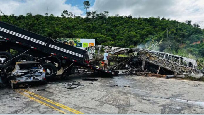 BR-116, Teófilo Otoni: 38 mortos