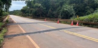 BR-356, Itabirito: Dnit passa massa asfáltica em trincas de viaduto; espera-se que seja um paliativo