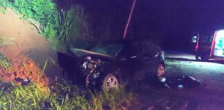 Tragédia em família em MG: avó e neta (de 5 anos) morrem e 3 ficam feridos em acidente na BR-262 Tragédia em família em MG: avó e neta (de 5 anos) morrem e 3 ficam feridos em acidente na BR-262