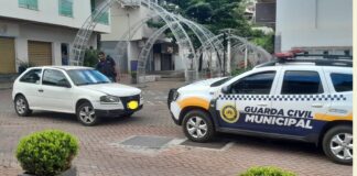Itabirito: GCM recupera, na Praça do Correios, carro que foi furtado na Rua Getúlio Vargas Itabirito: GCM recupera, na Praça do Correios, carro que foi furtado na Rua Getúlio Vargas