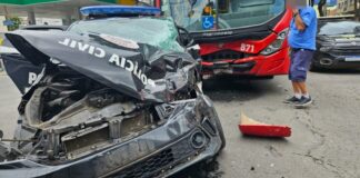 MG: viatura da PC avança sinal vermelho e bate em ônibus; 6 feridos MG: viatura da PC avança sinal vermelho e bate em ônibus; 6 feridos