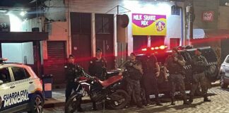 Mariana: sem CNH, em moto clonada, em alta velocidade, jovem bate em viatura da GCM e é preso Mariana: sem CNH, em moto clonada, em alta velocidade, jovem bate em viatura da GCM e é preso