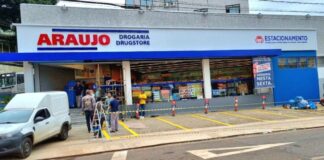 Procurado por assassinato apronta na nova Drogaria Araujo de Itabirito e acaba preso pela GCM Procurado por assassinato apronta na nova Drogaria Araujo de Itabirito e acaba preso pela GCM