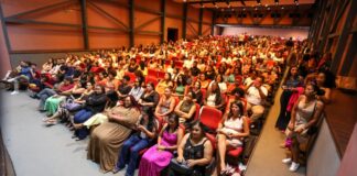 Após 11 anos sem efetivar servidores na Educação Municipal, Ouro Preto empossa 174 concursados Após 11 anos, Ouro Preto dá posse a 174 servidores da Educação