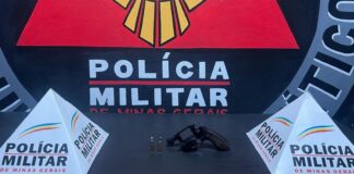 Itabirito: adolescente (de 17 anos) tenta fugir, mas é pego pela PM no Liberdade; arma é apreendida Itabirito: menor (de 17 anos) tenta fugir mas é apreendido no Liberdade; PM encontra arma no trajeto