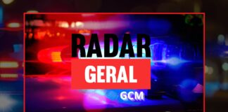 Carnaval, Itabirito: condutor bêbado sai do carro, defeca e urina na bermuda, para trânsito e é preso Carnaval, Itabirito: condutor bêbado sai do carro, defeca e urina na bermuda, para trânsito e é preso