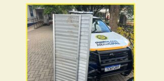 Itabirito: GCM acha 2 das 42 portas furtadas da Área do Julifest; idoso é suspeito de ser o receptador Itabirito: GCM acha 2 das 42 portas furtadas da Área do Julifest; idoso é suspeito de ser o receptador