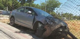 Dupla é presa após furtar carro e causar acidente durante fuga em BH Dupla é presa após furtar carro e causar acidente durante fuga em BH