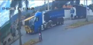 Acidente entre caminhaõ e ônibus escolar deixa 6 feridos, entre eles 3 crianças, em MG; VÍDEO Acidente entre caminhaõ e ônibus escolar deixa 6 feridos, entre eles 3 crianças, em MG; VÍDEO