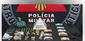 Casal traficante preso no Tavares, Ouro Preto; autor tenta fugir pela BR-356; mais de R$ 4.400 apreendidos Casal traficante preso no Tavares, Ouro Preto; autor tenta fugir pela BR-356; mais de R$ 4.400 apreendidos