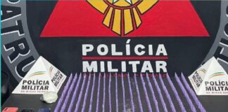 Mariana: PM prende 2 e apreende 600 pinos de cocaína no começo da madrugada no Cabanas Mariana: PM prende 2 e apreende 600 pinos de cocaína no começo da madrugada no Cabanas