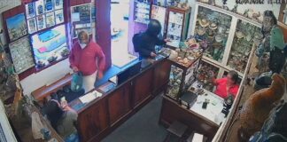 Joalheria é assaltada por 2 bandidos armados no Pilar, em Ouro Preto; VEJA VÍDEO Joalheria é assaltada por 2 bandidos armados no Pilar, em Ouro Preto; VEJA VÍDEO