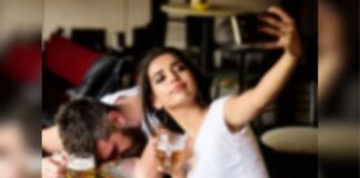 Mulher é presa em BH ao aplicar o golpe “Boa noite, Cinderela” e roubar R$ 30 mil da vítima Mulher é presa em BH ao aplicar o golpe "Boa noite, Cinderela" e roubar R$ 30 mil da vítima