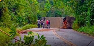 Entre Ouro Preto e Ouro Branco: acidente com carreta fecha a MG-129; via deve ser liberada na sexta (11) Acidente com carreta interdita a MG-129, entre Ouro Branco e Ouro Preto