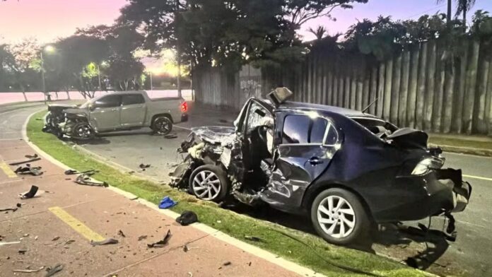 Batida frontal entre carro e caminhonete na orla da Pampulha deixa um morto em Belo Horizonte