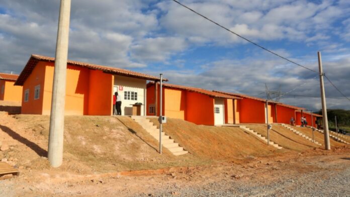 Ouro Preto entrega mais 5 casas do programa 'Um Teto é Tudo', em Cachoeira do Campo