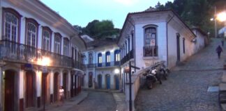 Ouro Preto: estacionam na São José, jantam em O Passo, têm carros destrancados e 2 carteiras levadas Ouro Preto: estacionam na São José, jantam em "O Passo", têm veículos destrancados e 2 carteiras levadas