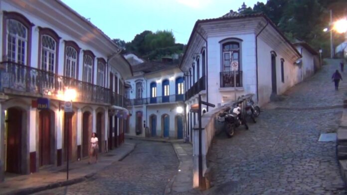 Ouro Preto: estacionam na São José, jantam em 