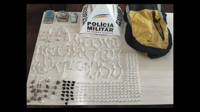 Itabirito: 197 pinos de cocaína, 124 pedras de crack e 16 buchas de maconha são apreendidos no Meu Sítio