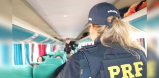 Homem é preso após tocar nos seios de passageira em ônibus na BR-040 Homem é preso após tocar nos seios de passageira dentro de ônibus na BR-040