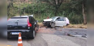 Criança morre e 3 pessoas ficam feridas em acidente na BR-381 Criança morre e 3 pessoas ficam feridas em acidente na BR-381