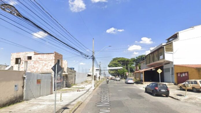 Mulher pula de carro em movimento após ser assaltada por motorista de app 99, em BH