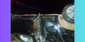 Carro que transportava medulas ósseas capota na MG-451 e cai em ribanceira; 2 feridos Carro que transportava medulas ósseas capota na MG-451 e cai em ribanceira; 2 feridos
