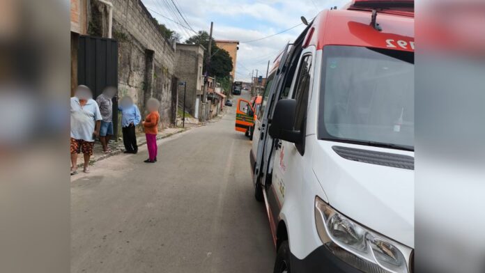 Itabirito: homem sofre queda de telhado com aproximadamente 10 metros no Santo Antônio Itabirito: homem sofre queda de telhado com aproximadamente 10 metros no Santo Antônio