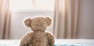 Mulher é presa em Mariana por maus-tratos contra filhas gêmeas de 4 meses Mulher é presa em Mariana por maus-tratos contra filhas gêmeas de 4 meses