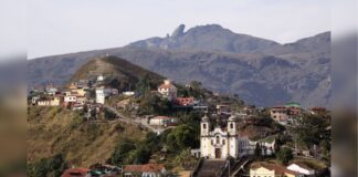 ‘Vocês são viados, pretos, negaiada’: casal é preso por injúria racial e homofobia em Ouro Preto "Vocês são uns viados, pretos, negaiada", casal é preso por injúria racial e homofobia em Ouro Preto